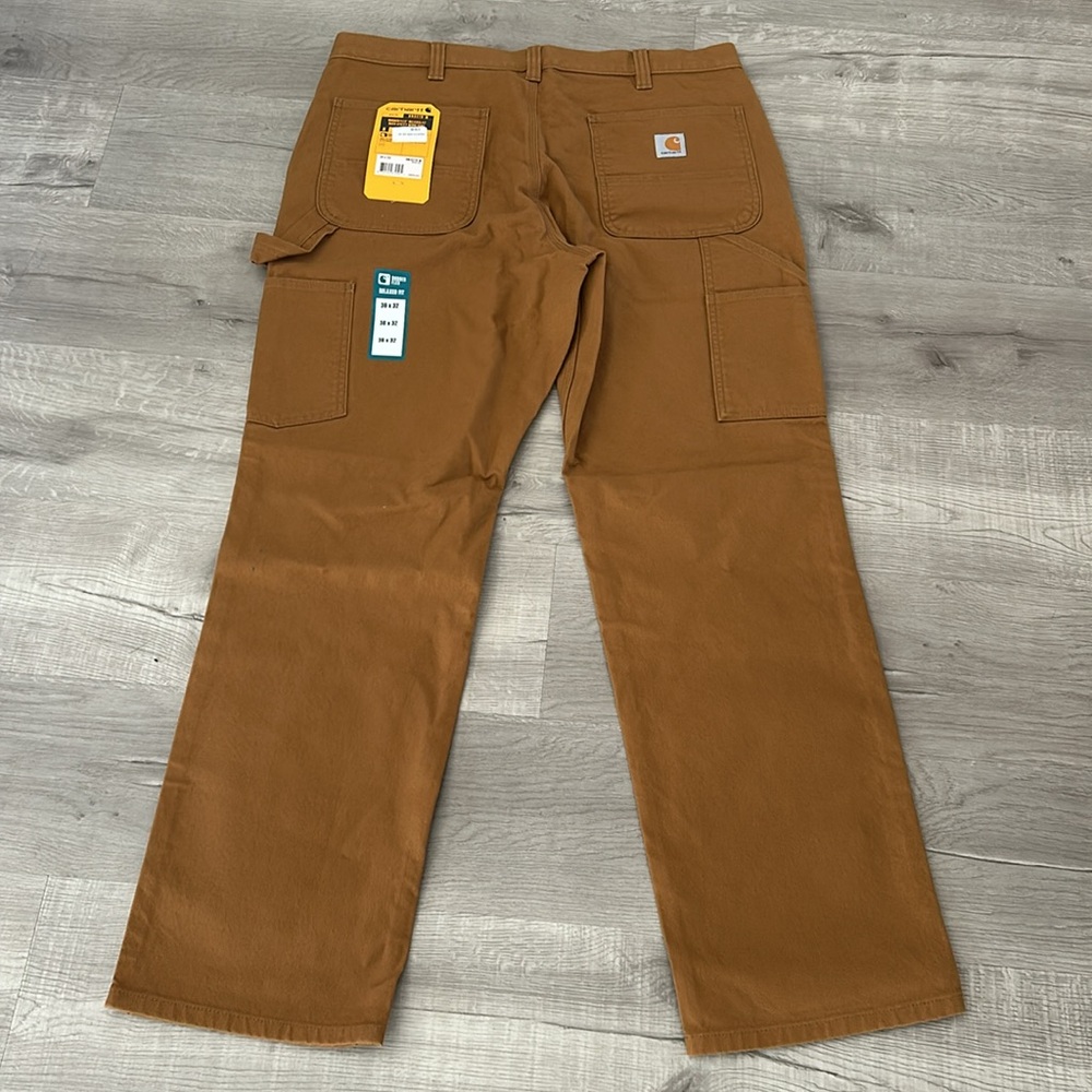 CARHARTT | Men’s RUGGED FLEX®
RELAXED FIT DUCK UTILITY WORK PANT
